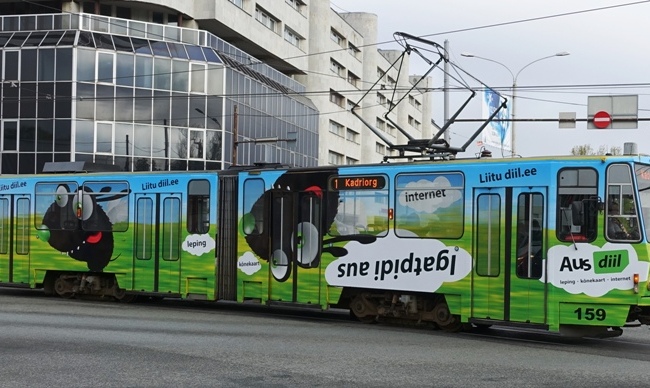 EMT DIIL – üleni kleebitud tramm