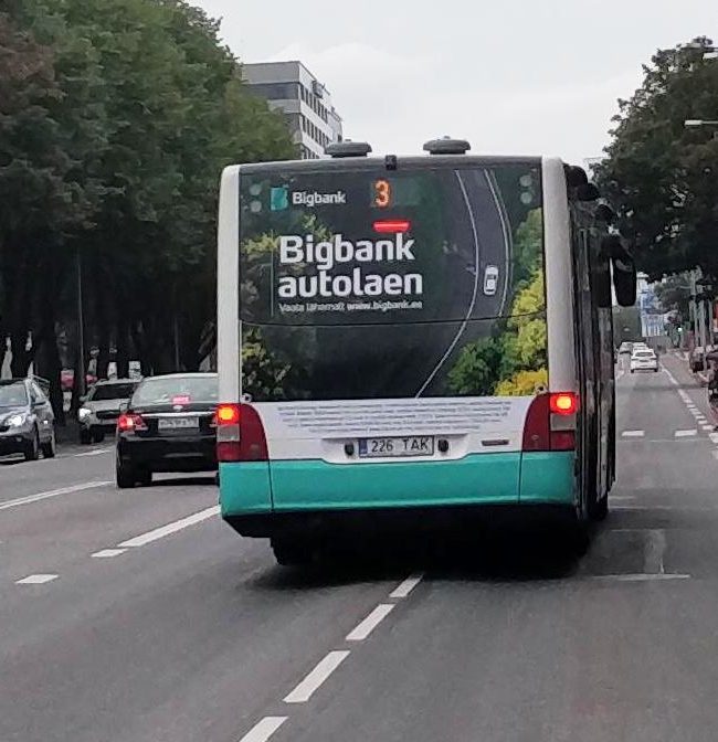 Bigbank – kleebis bussi taga
