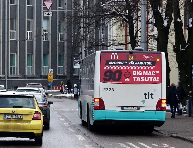 McDonalds – bussi tagakülg