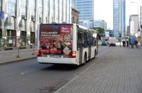 Maks & Moorits – bussireklaam, reklaam bussi tagaküljel