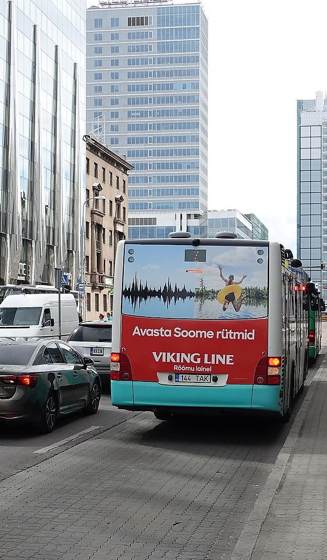 Viking Line – bussireklaam, reklaam bussi tagaküljel